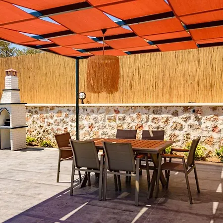 Sare - 2 Bedroom With Jacuzzi In Kalkan *